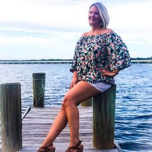 Meet your Posher, Jennifer